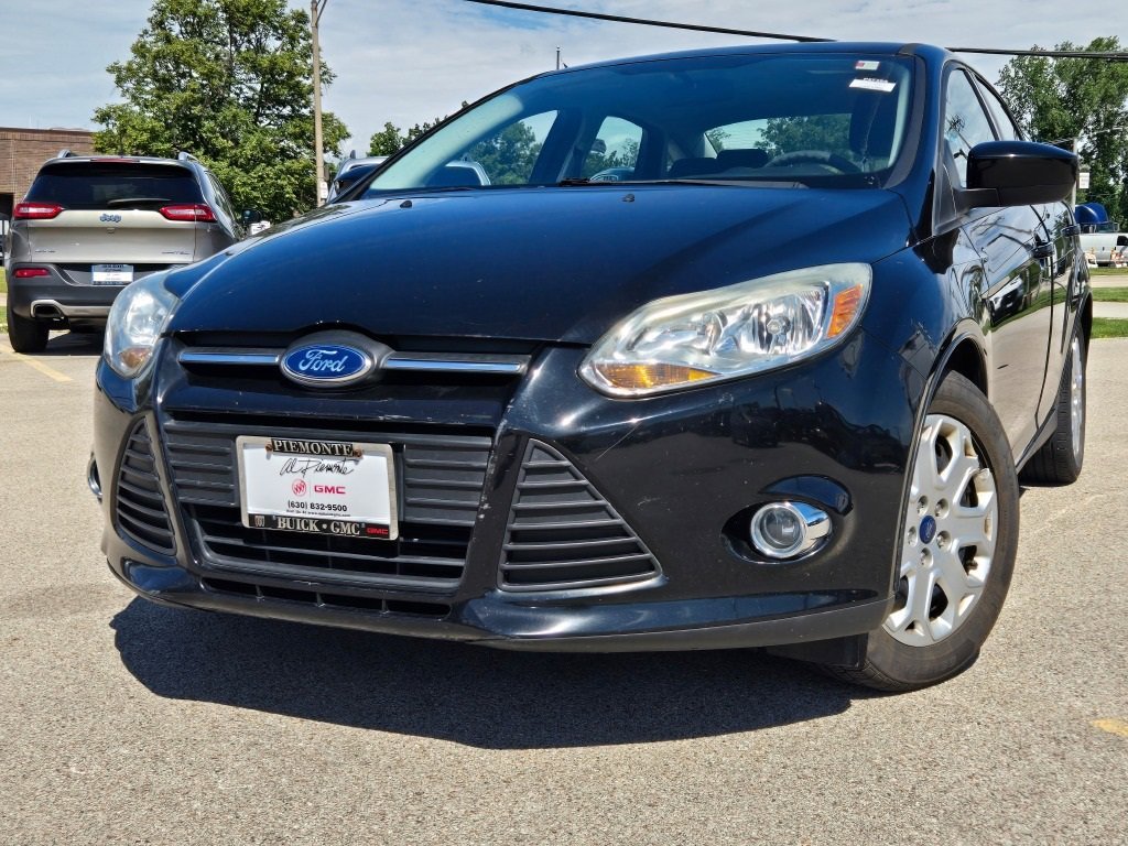 Used 2012 Ford Focus SE with VIN 1FAHP3F26CL272330 for sale in Elmhurst, IL