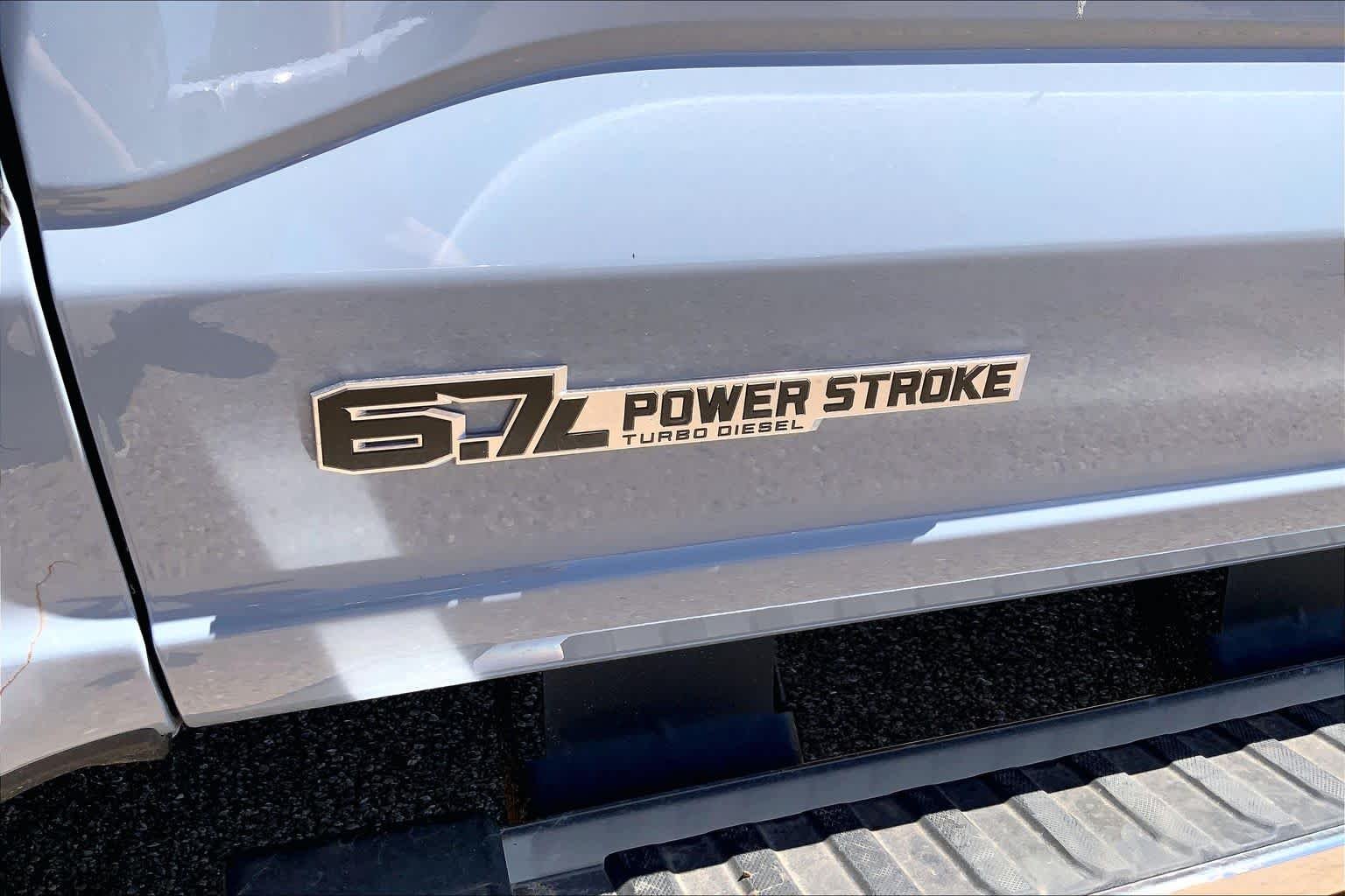 New 2026 Glacier Gray Metallic Tri-Coat Ford F-250® Lariat® image 15