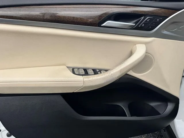 Used 2020 White BMW xDrive30i image 23
