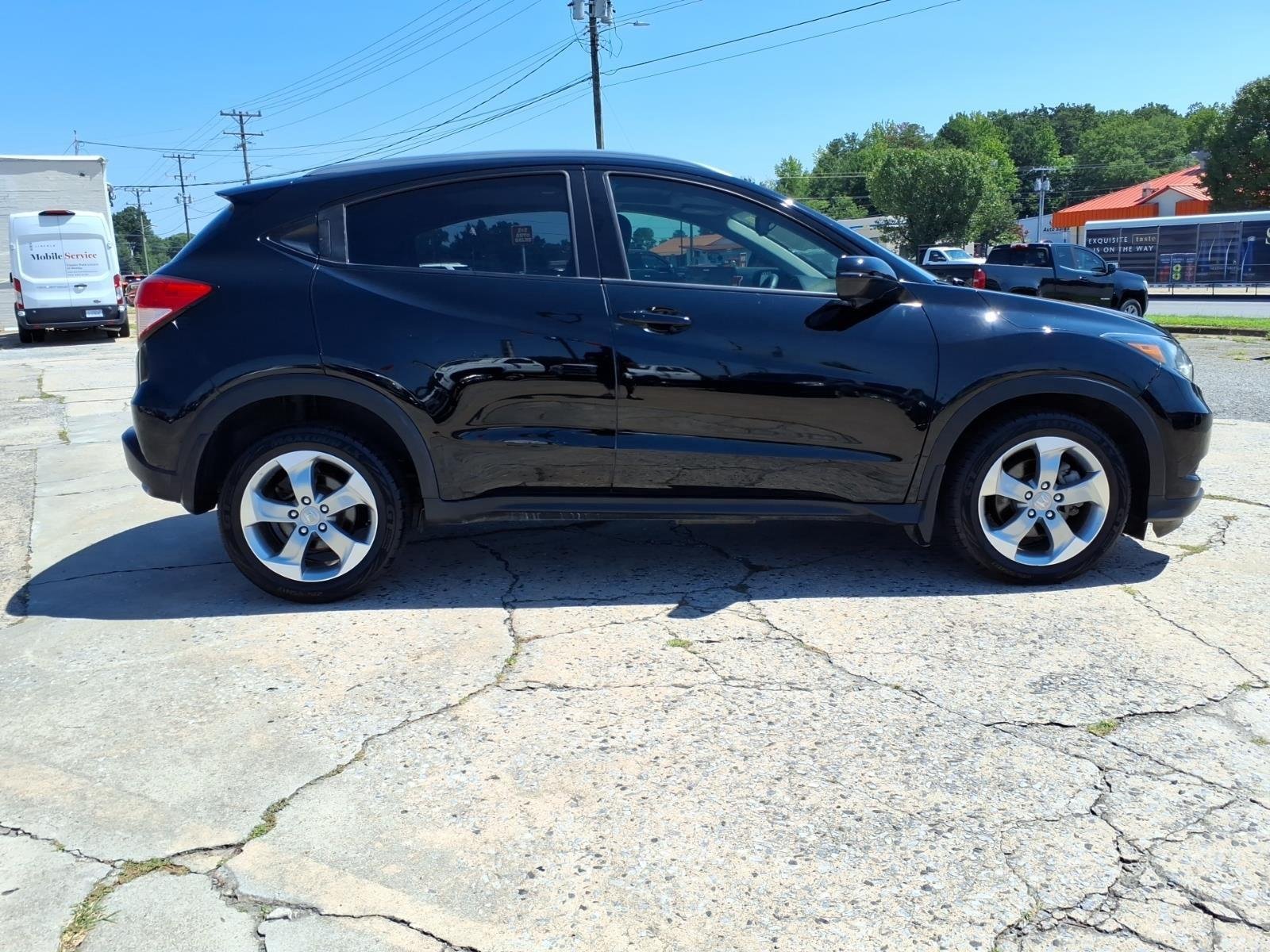 Used 2017 Crystal Black Pearl Honda EX-L Navi image 8
