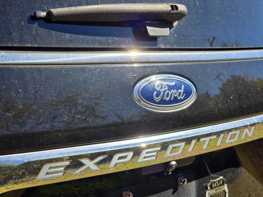 Used 2018 Black Ford XLT image 20