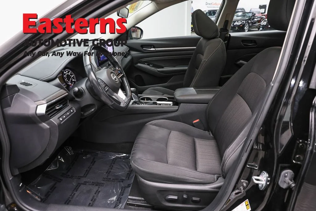 Used 2023 Black Nissan 2.5 SV image 14