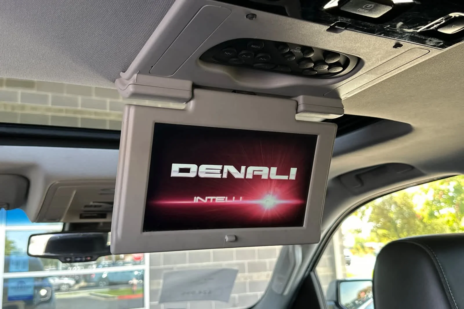 Used 2018 Quicksilver Metallic GMC Denali image 16