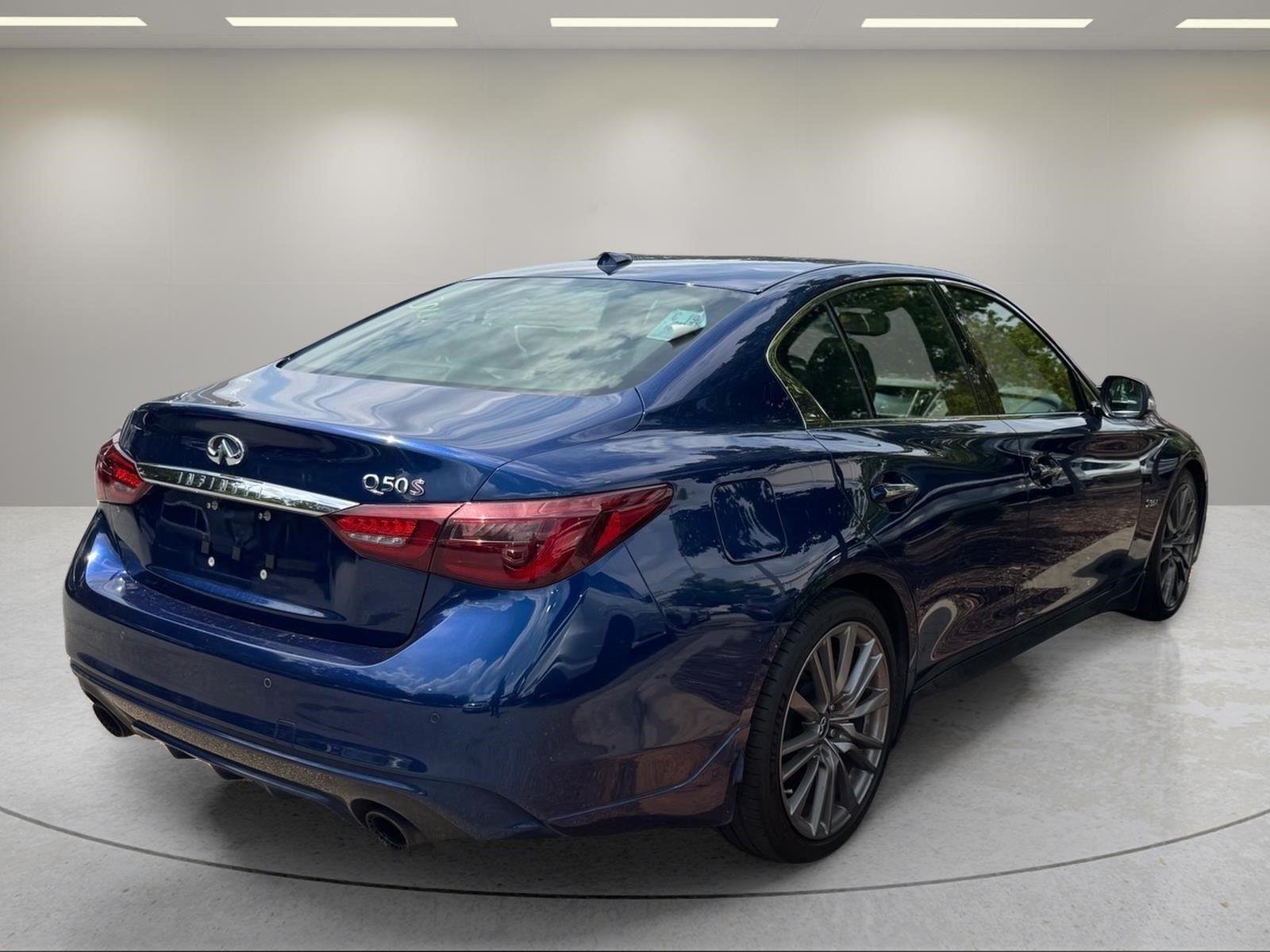 Used 2018 Iridium Blue INFINITI RED SPORT 400 image 14