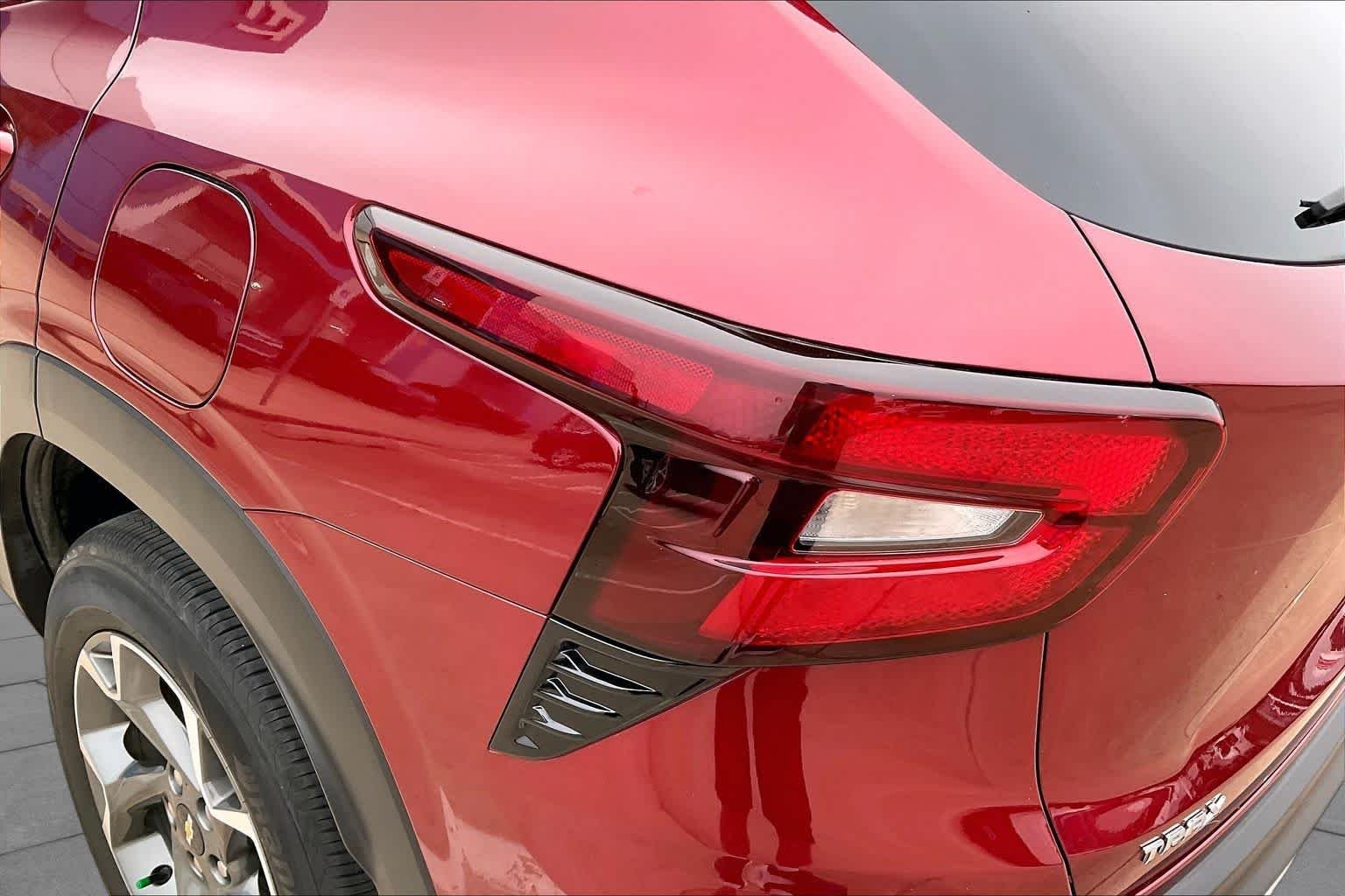 Used 2024 Crimson Metallic Chevrolet LT image 25