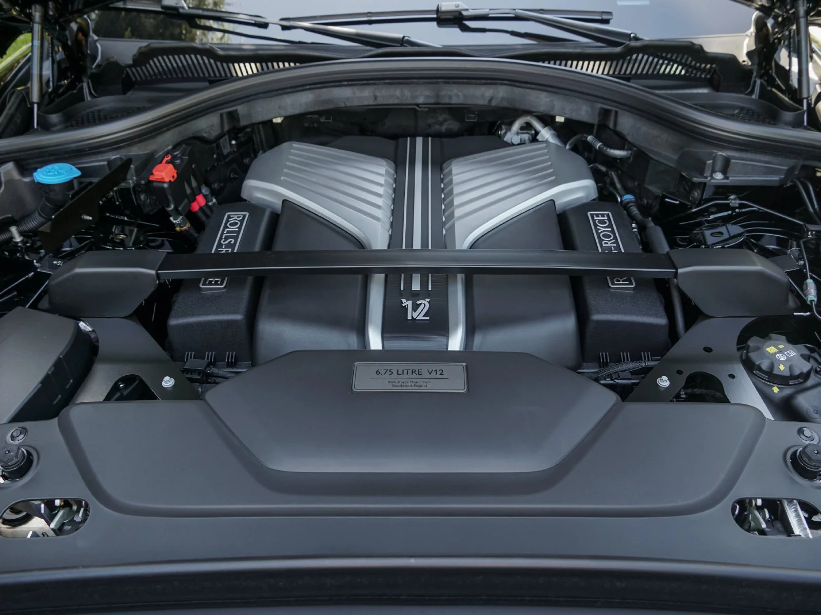 Certified Used 2024 Black Diamond Rolls-Royce  image 38