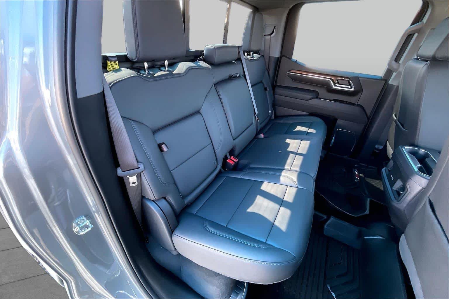 Used 2026 Sterling Gray Metallic Chevrolet LT Trail Boss image 20