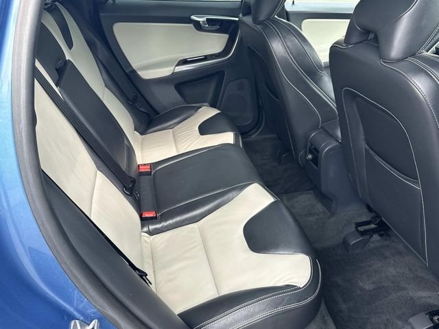 Used 2015 Blue Volvo T6 image 15