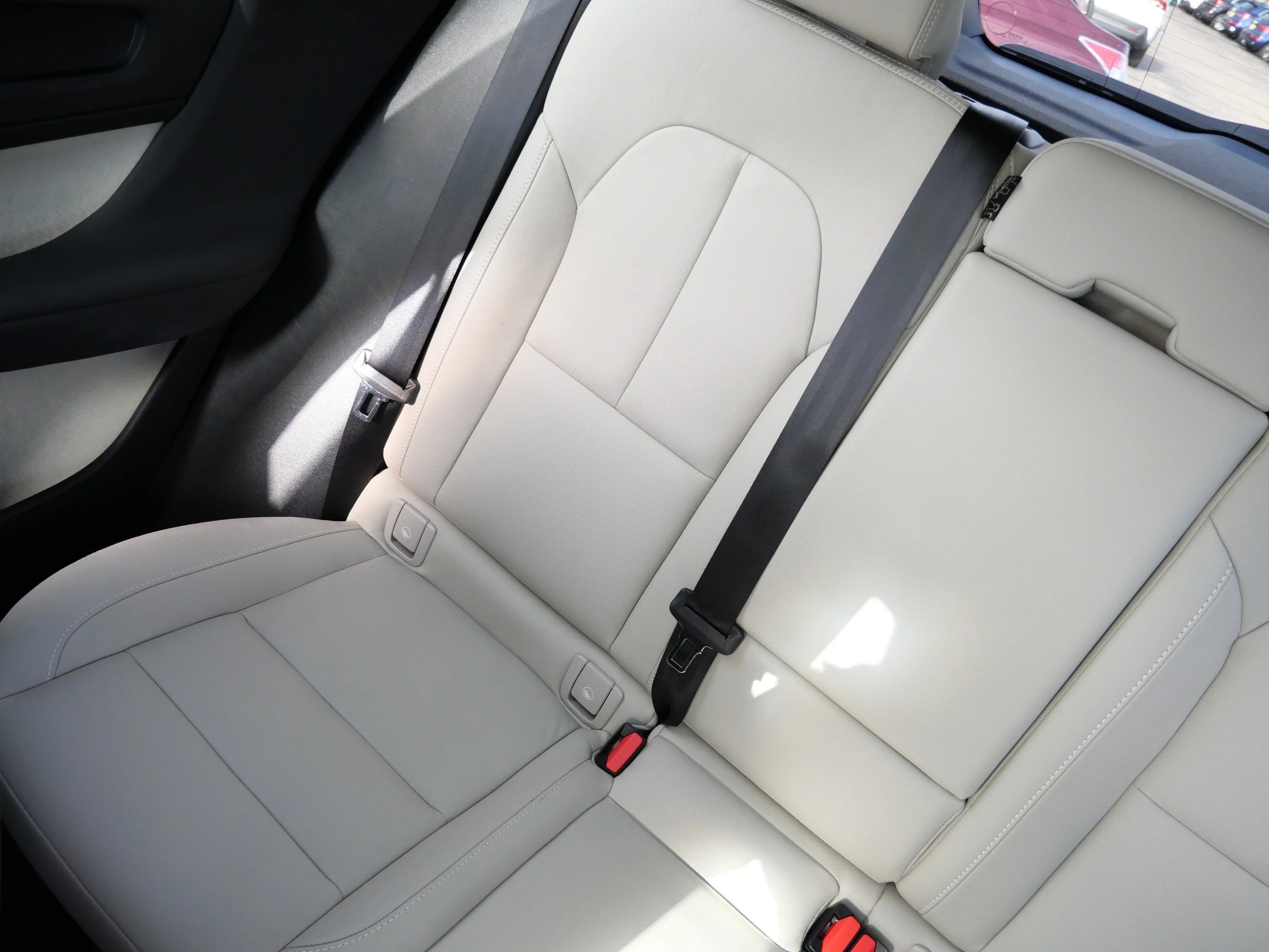 Used 2024 Silver Dawn Metallic Volvo Plus Dark Theme image 12
