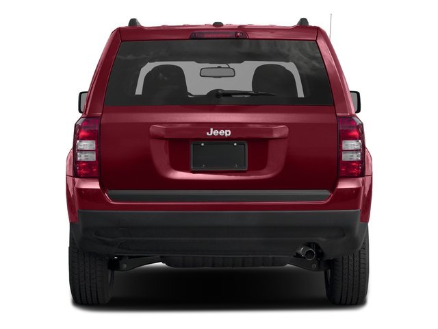 Used 2017 Granite Crystal Metallic Clearcoat Jeep Sport image 8