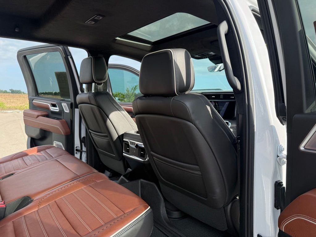 Used 2024 White Frost Tri-Coat GMC Denali Ultimate image 23