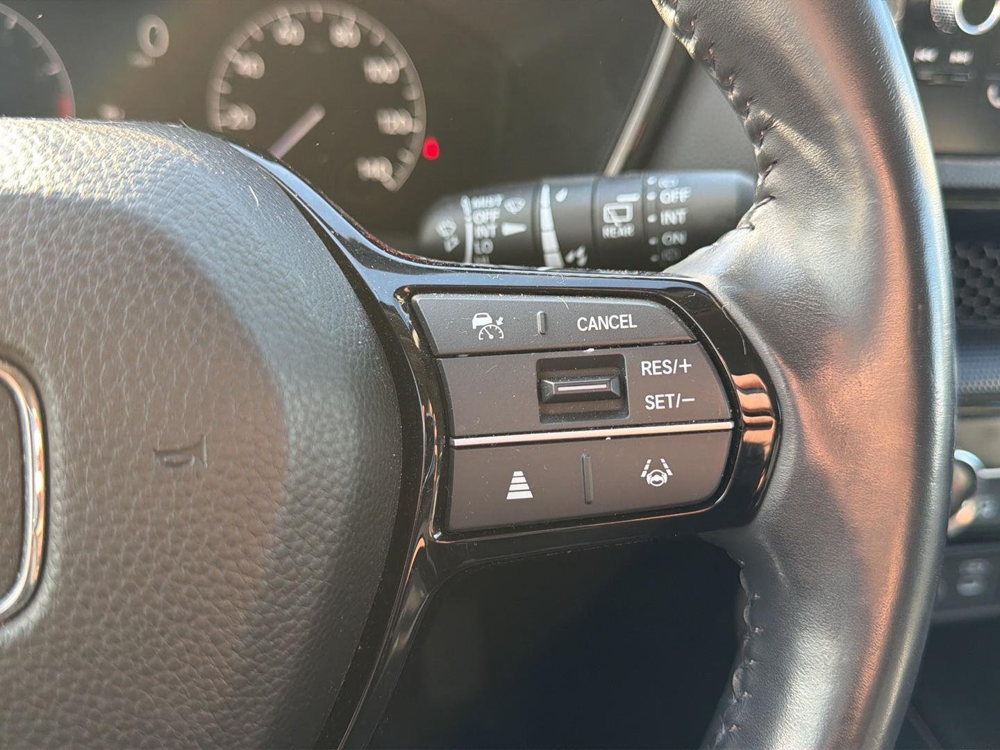 Used 2024 Canyon River Blue Metallic Honda EX-L image 15