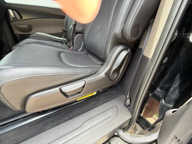 Used 2026 Black Kia LXS image 19