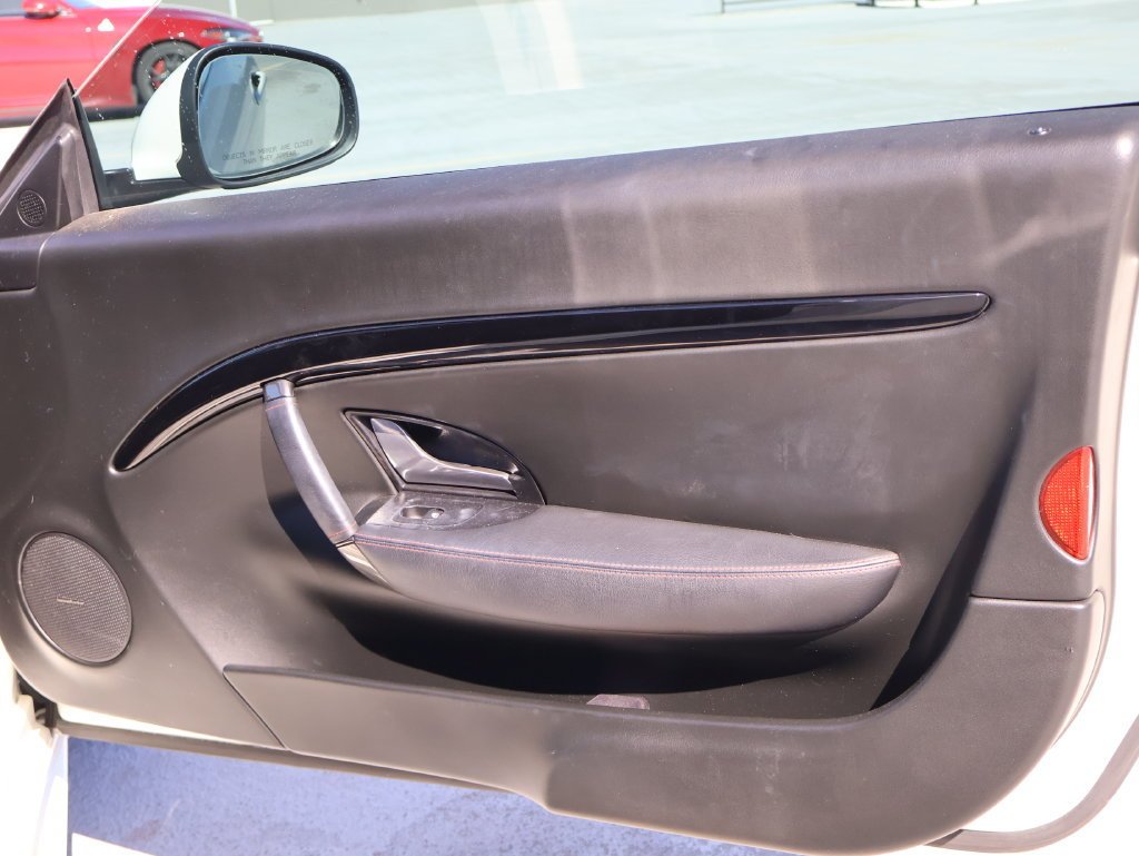 Used 2018 White Maserati Sport image 17