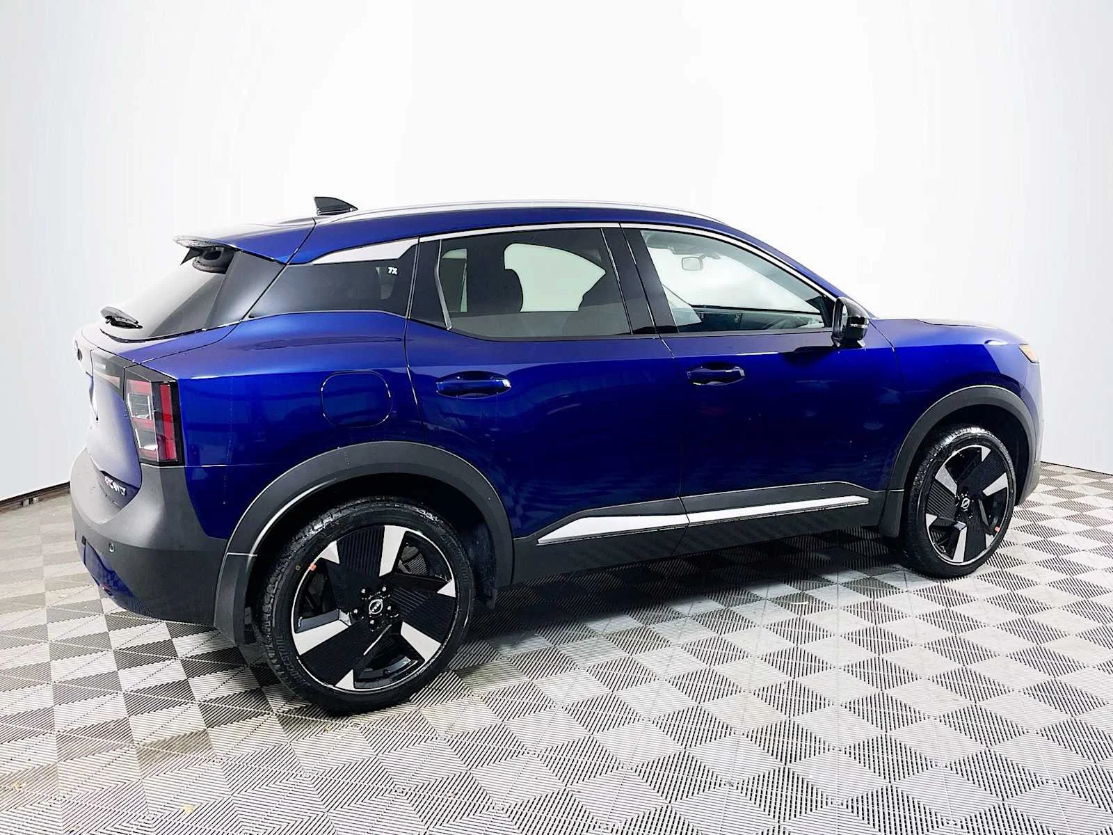 New 2026 Deep Blue Pearl Nissan SR image 2