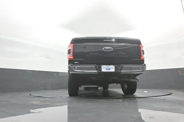 Used 2021 Black Metallic Ford Lariat image 37