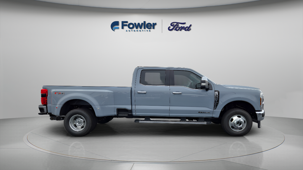 New 2026 Glacier Gray Metallic Tri-Coat Ford F-350® Lariat® image 8