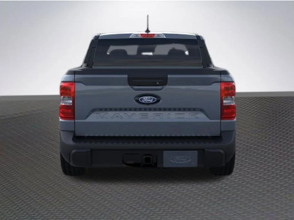 New 2026 Azure Gray Metallic Tri-Coat Ford XLT image 5