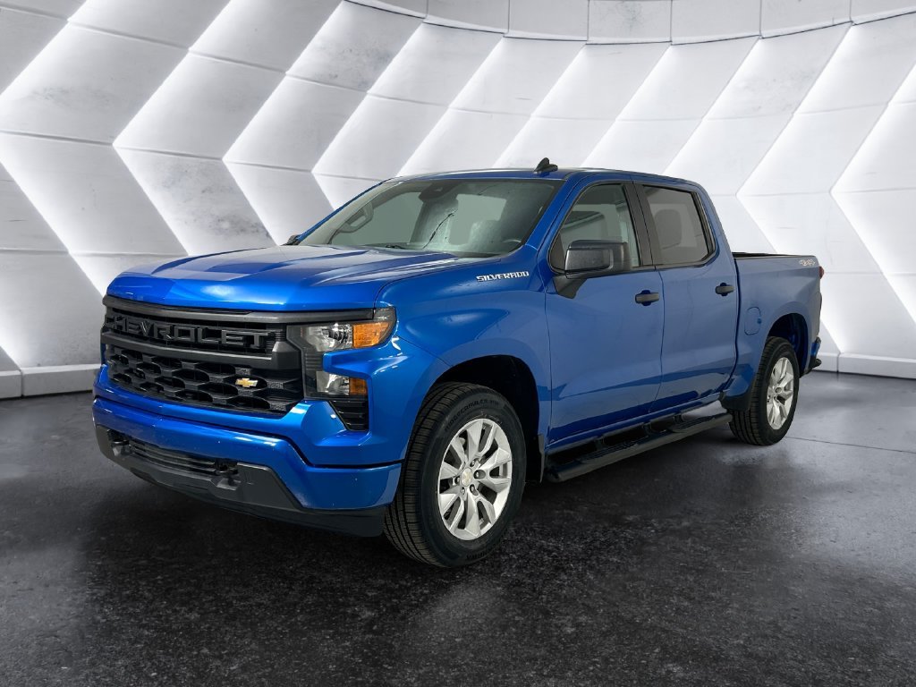 Used 2023 Blue Chevrolet Custom image 3