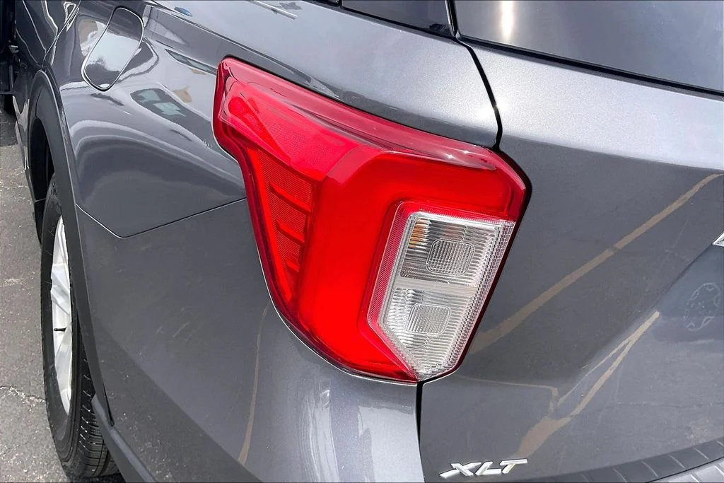 Used 2021 Gray Ford XLT image 30