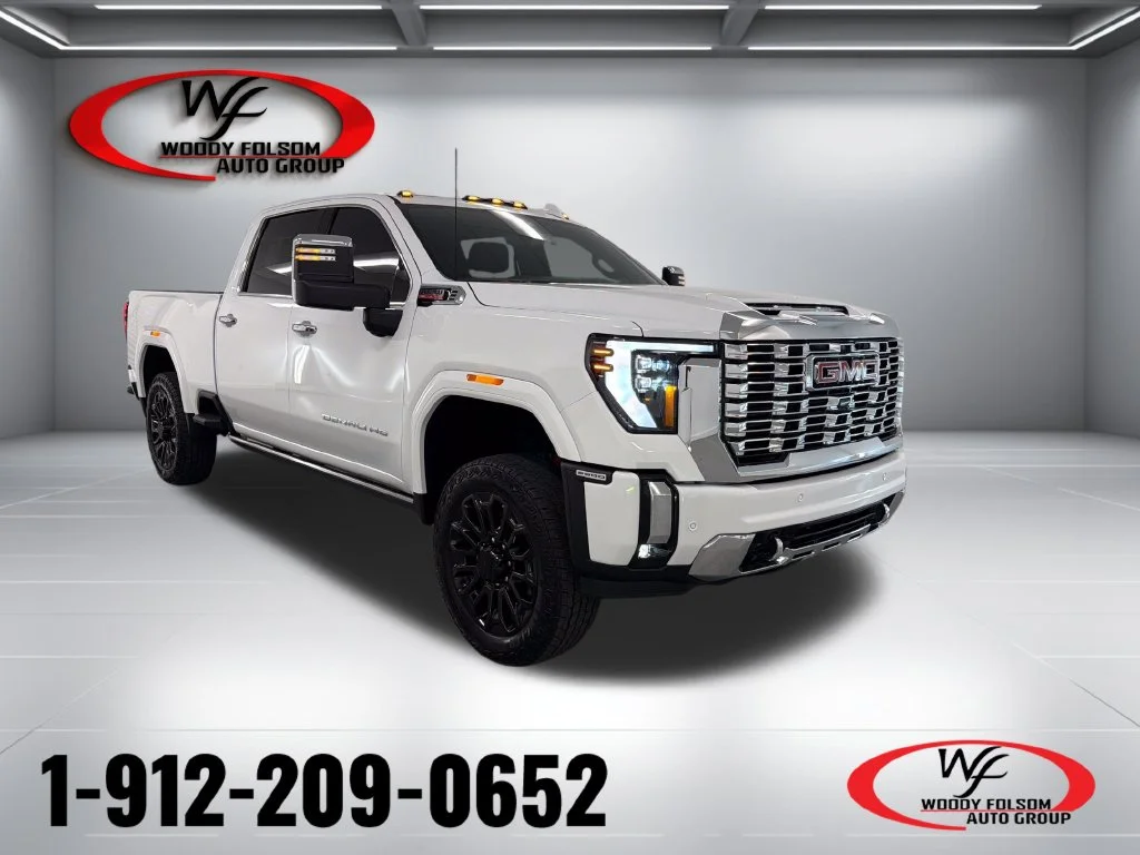 Used 2025 White GMC Denali image 1