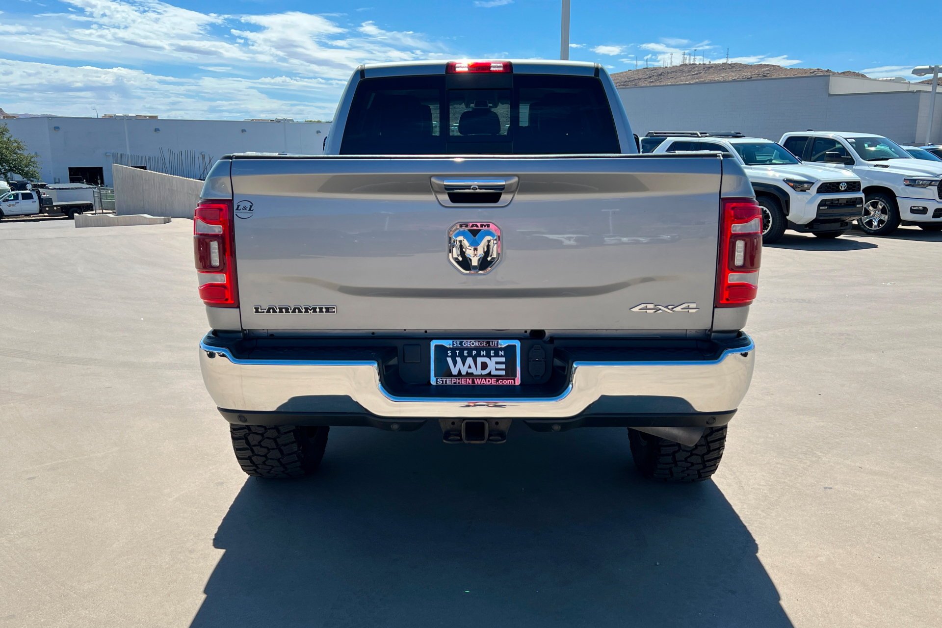 Used 2022 Billet Silver Metallic Clearcoat Ram Laramie image 5