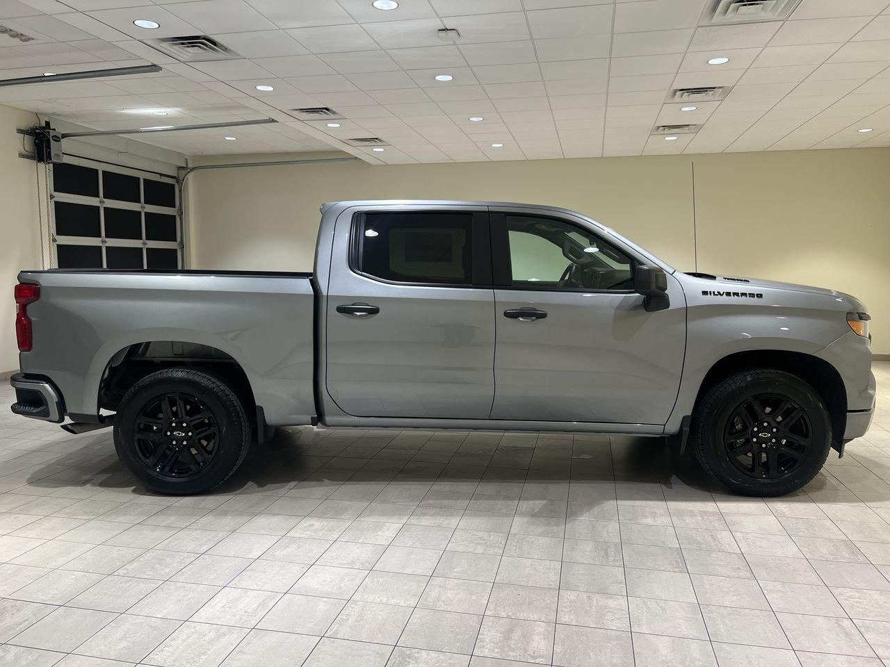 2025 Chevrolet Silverado 1500 Custom - Photo 43