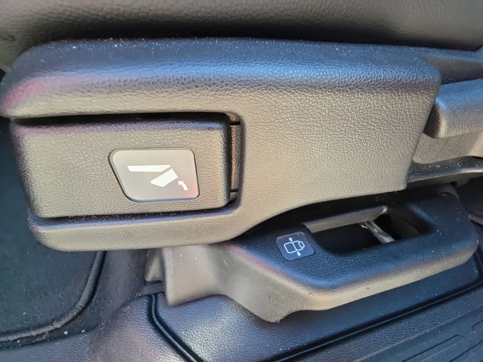 Used 2025  Honda Sport-L image 32