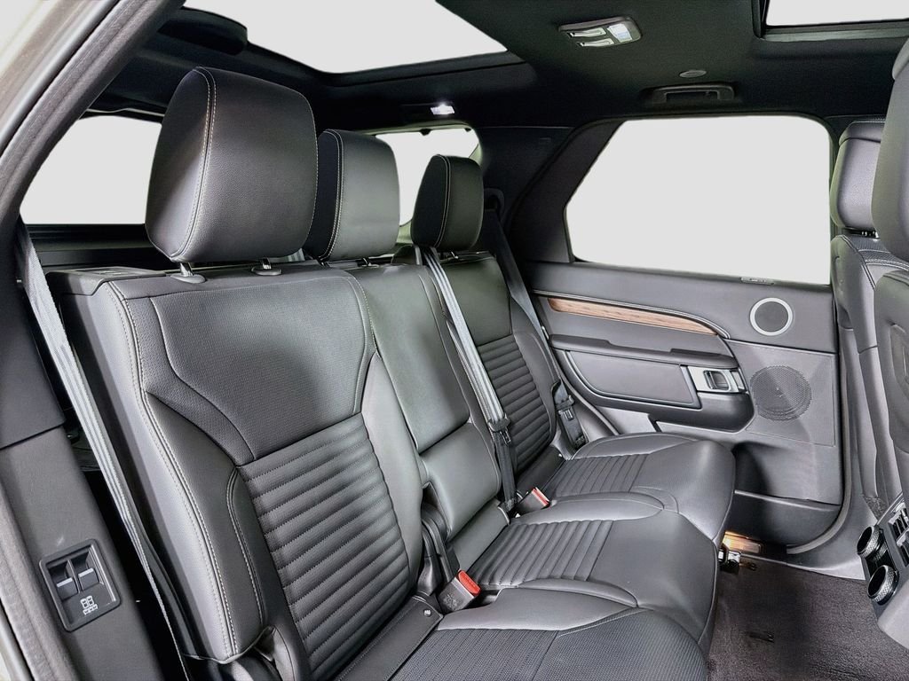Certified Used 2025 Silver Land Rover Dynamic SE image 4