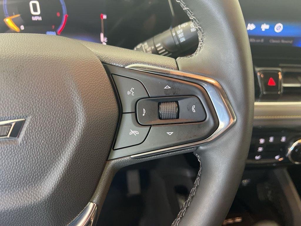 Used 2026 Mosaic Black Metallic Chevrolet ACTIV image 9