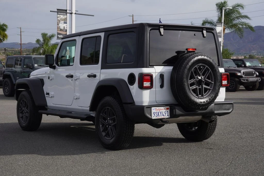 Used 2025 White Jeep Sport S image 5