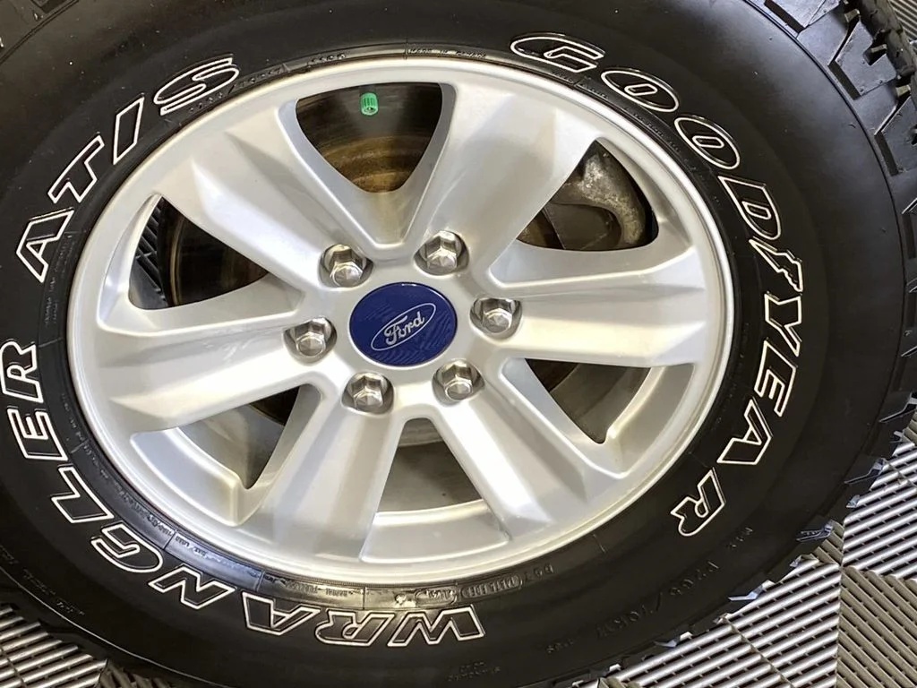 Used 2019 Gray Ford XLT image 26