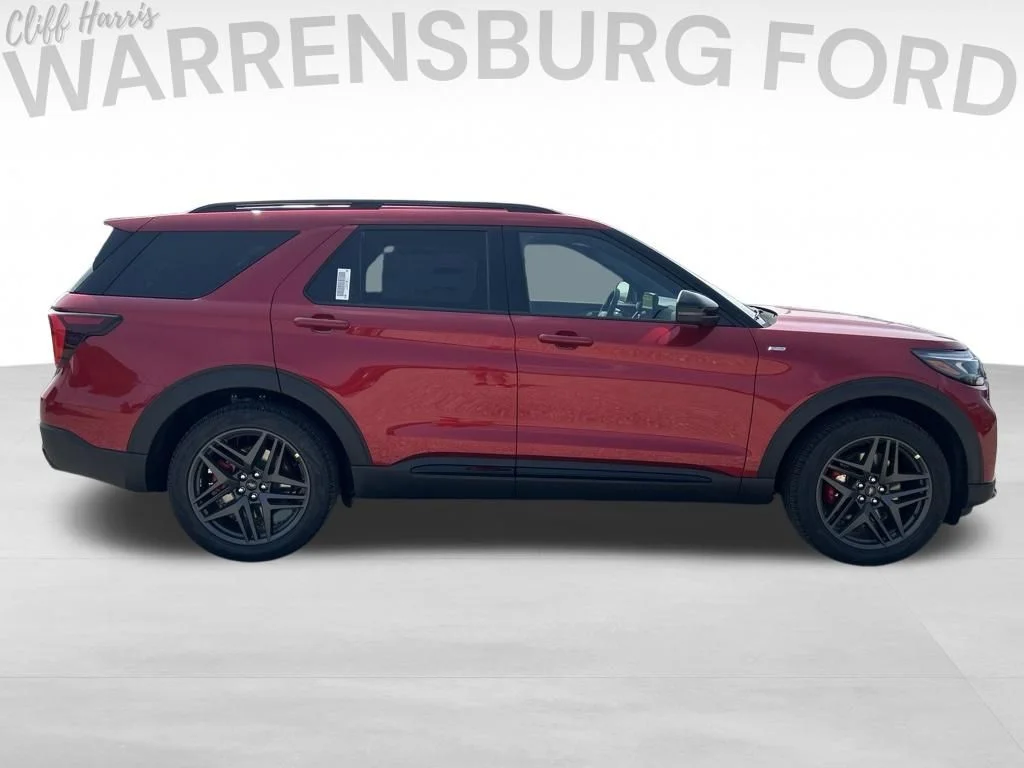 New 2026 Rapid Red Metallic Tinted Clearcoat Ford ST-Line image 8