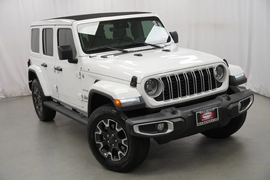 Used 2024 White Jeep Sahara image 17