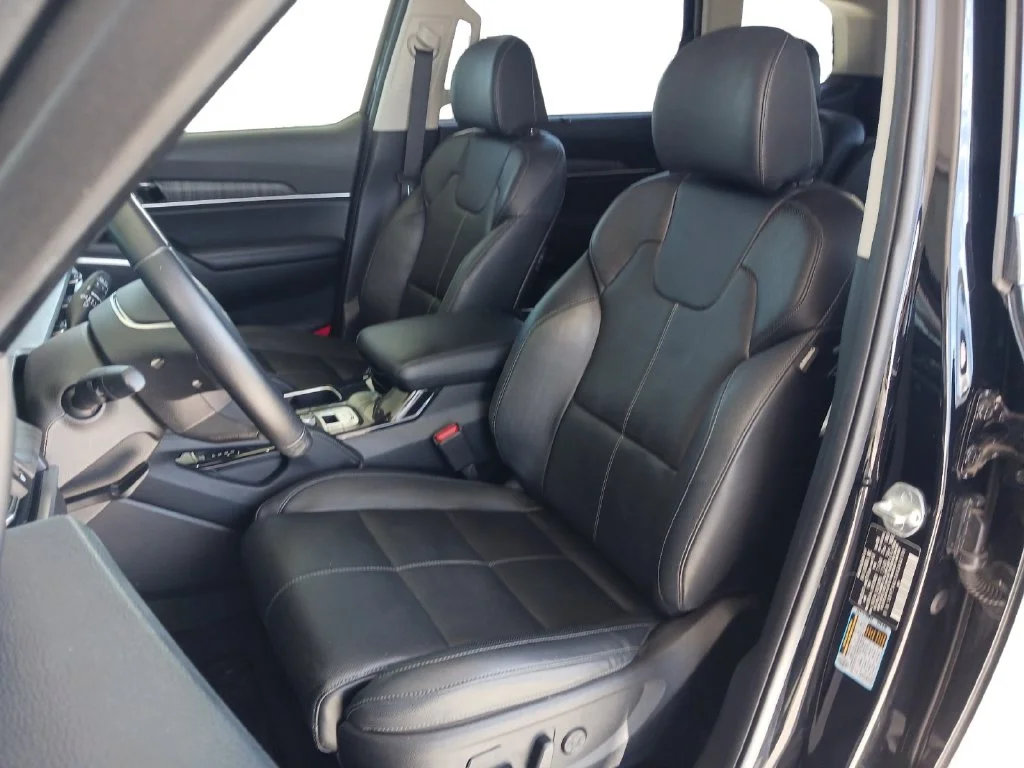 Used 2024 Black Kia SX image 27