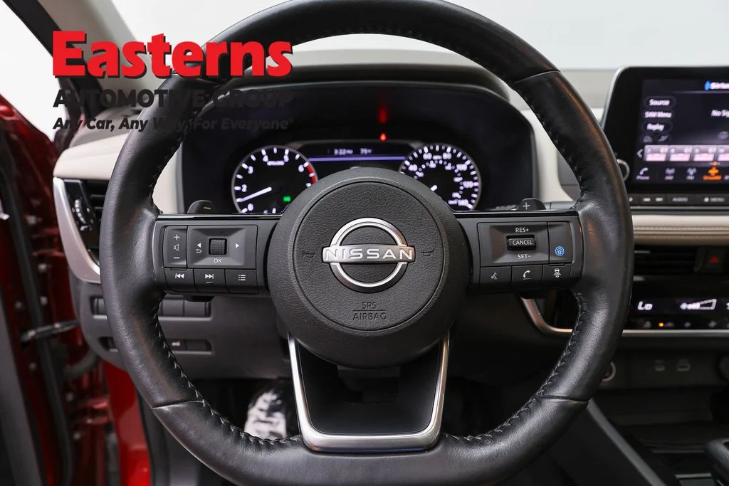 Used 2023 Red Nissan SV image 10