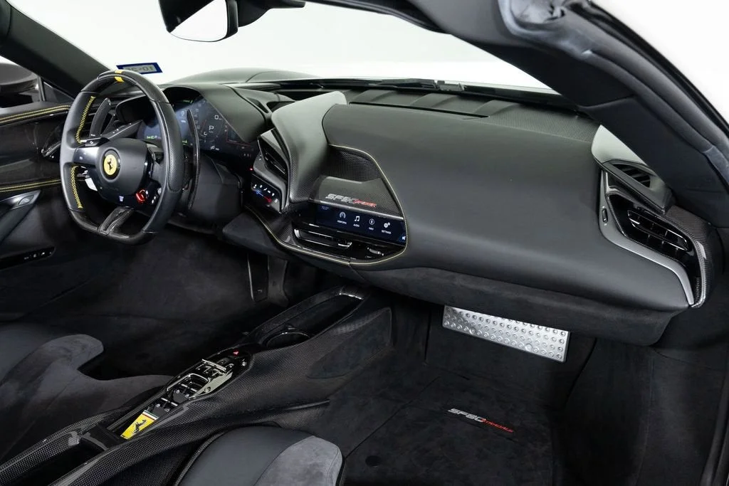Used 2022 Extra Sample Ferrari  image 41