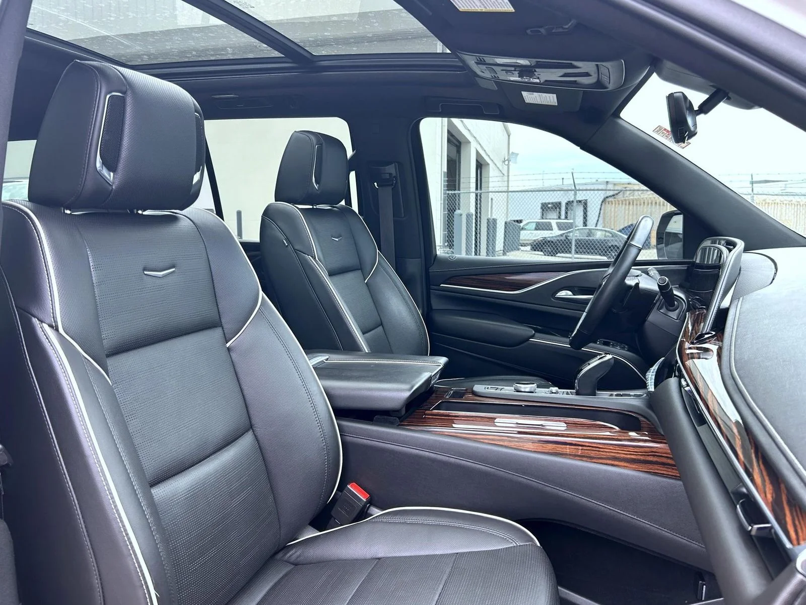 Used 2021 White Cadillac Premium Luxury image 19