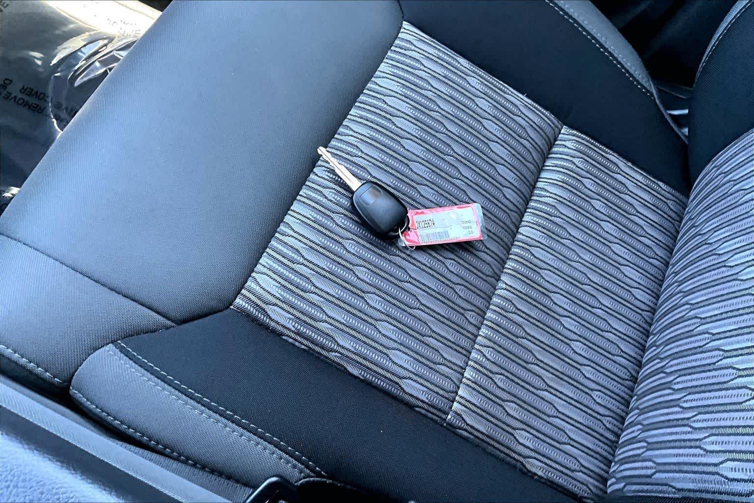 Used 2018 Super White Toyota SR image 14