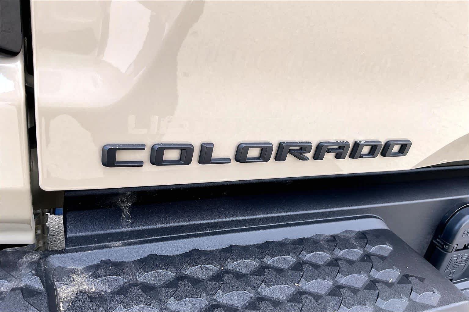 Used 2024 Sand Dune Metallic Chevrolet 4WD ZR2 image 30