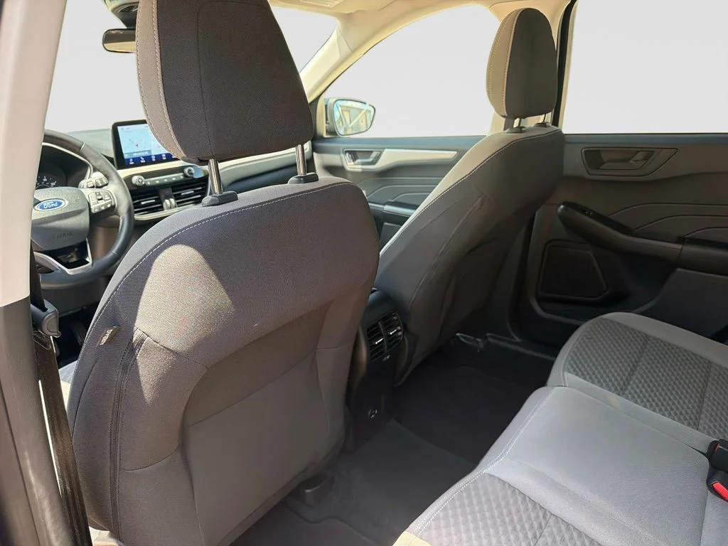 Used 2022 Agate Black Metallic Ford SE image 14
