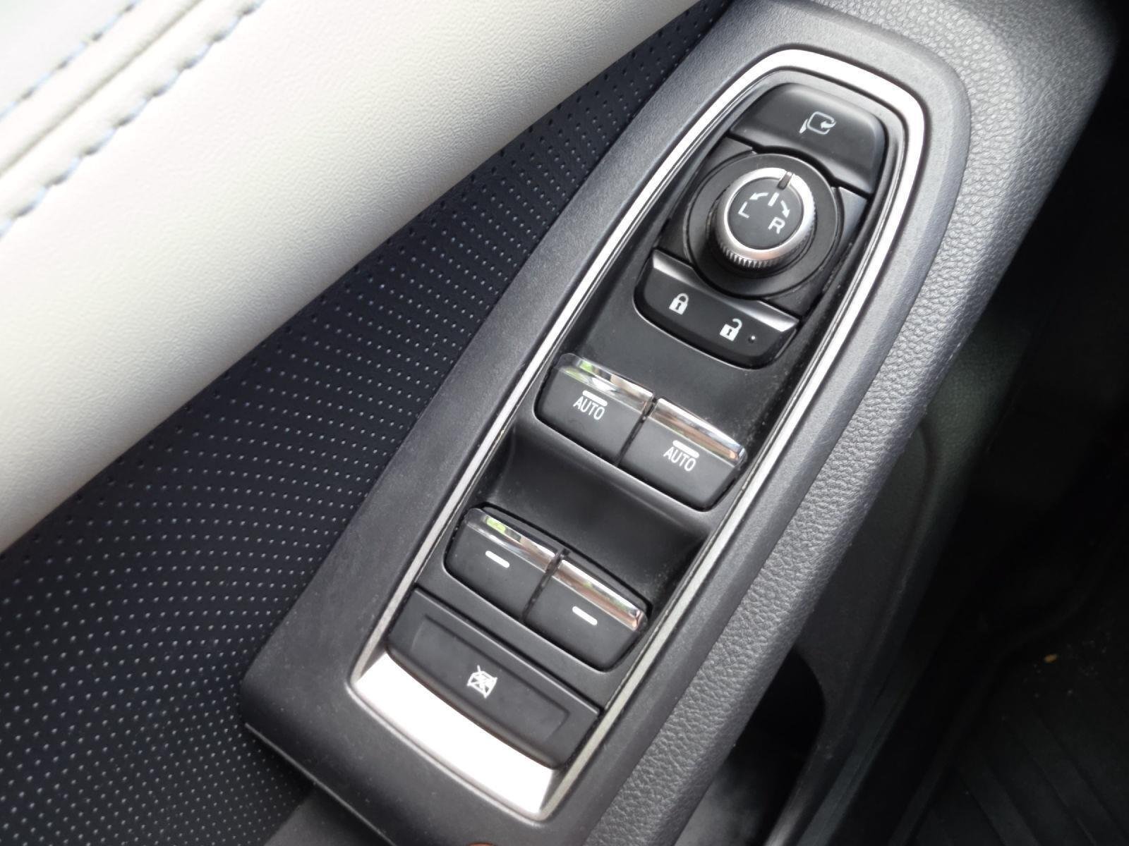 Used 2022 Crystal White Pearl Subaru Touring image 33