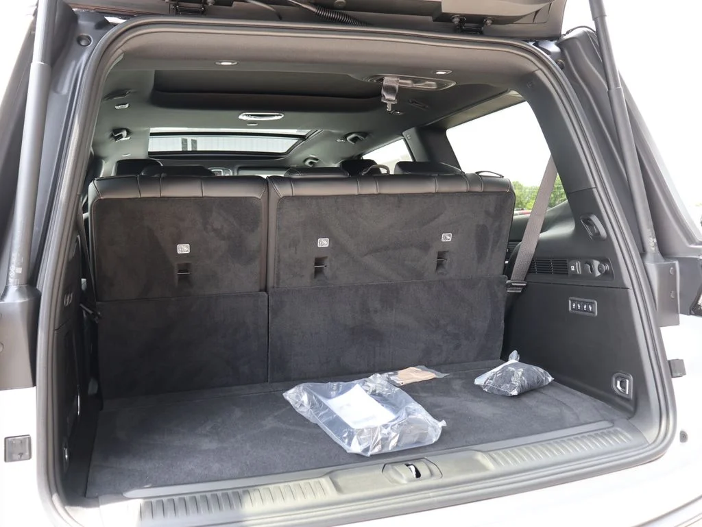 New 2026 Silver-Zynith Exterior Paint Jeep  image 16
