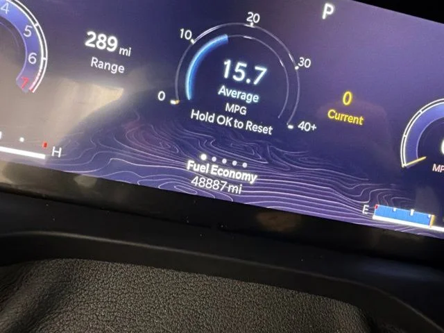 Used 2023 Black Jeep Altitude image 36