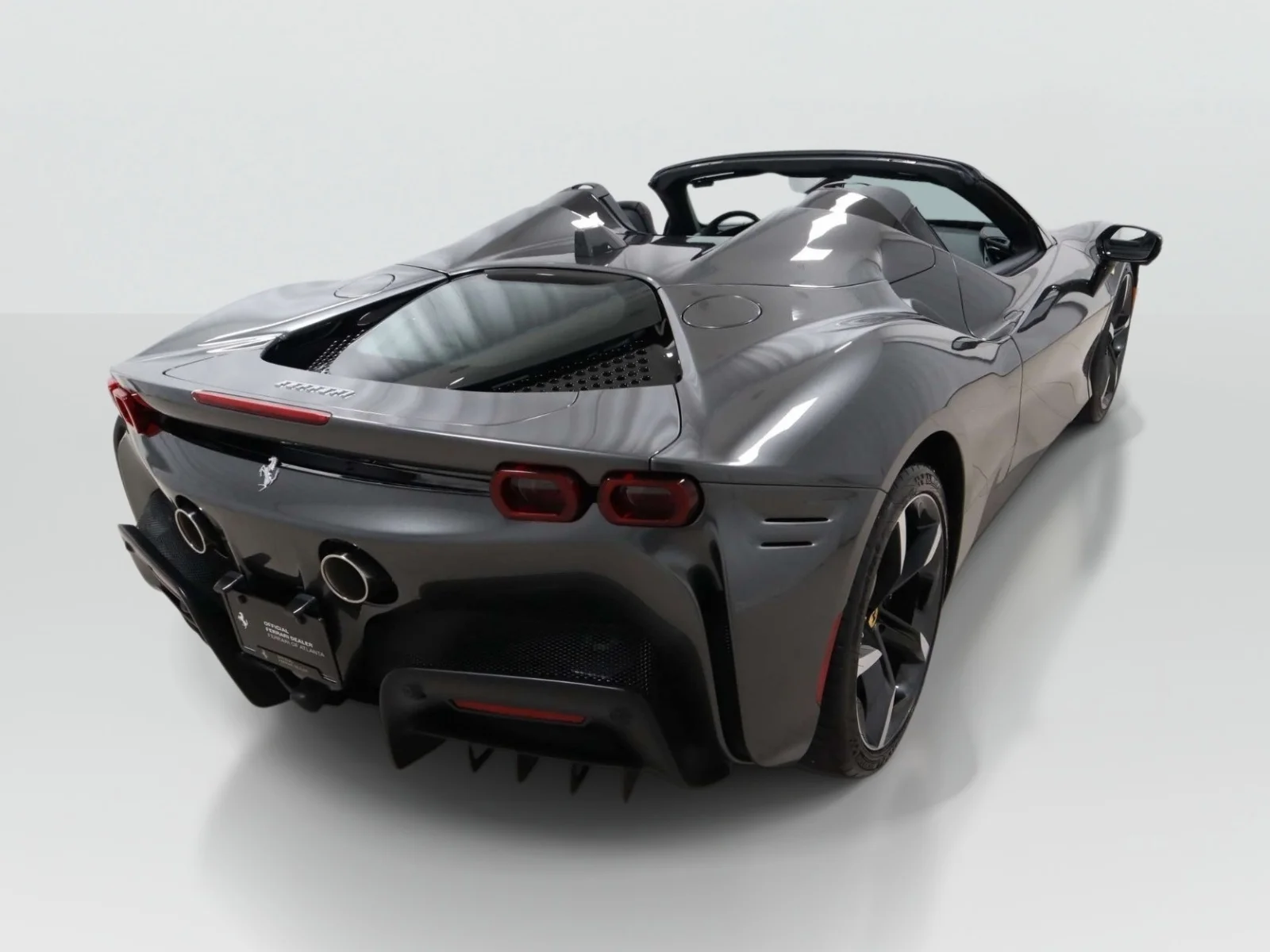 Used 2025 Grigio Silverstone Metallic Ferrari Convertible image 10