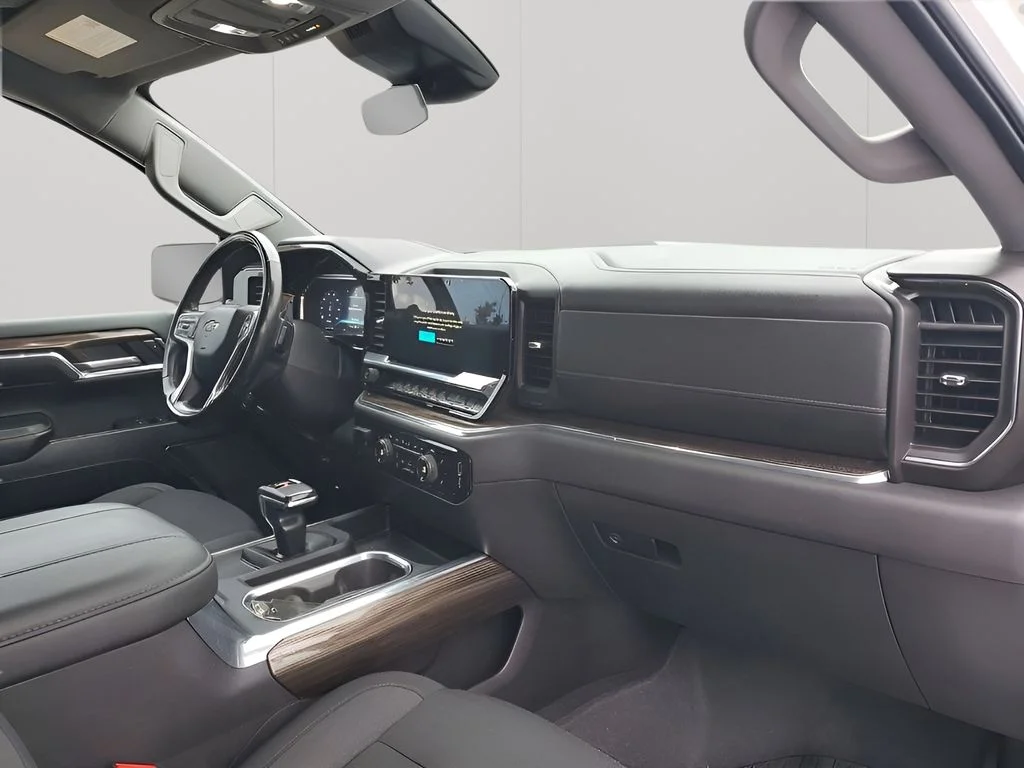Used 2024 White Chevrolet LT Trail Boss image 15