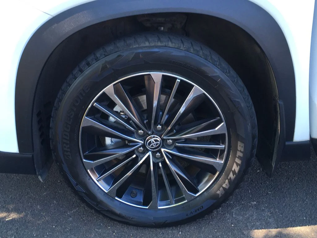 Certified Used 2024 Beige Toyota MAX Platinum image 40