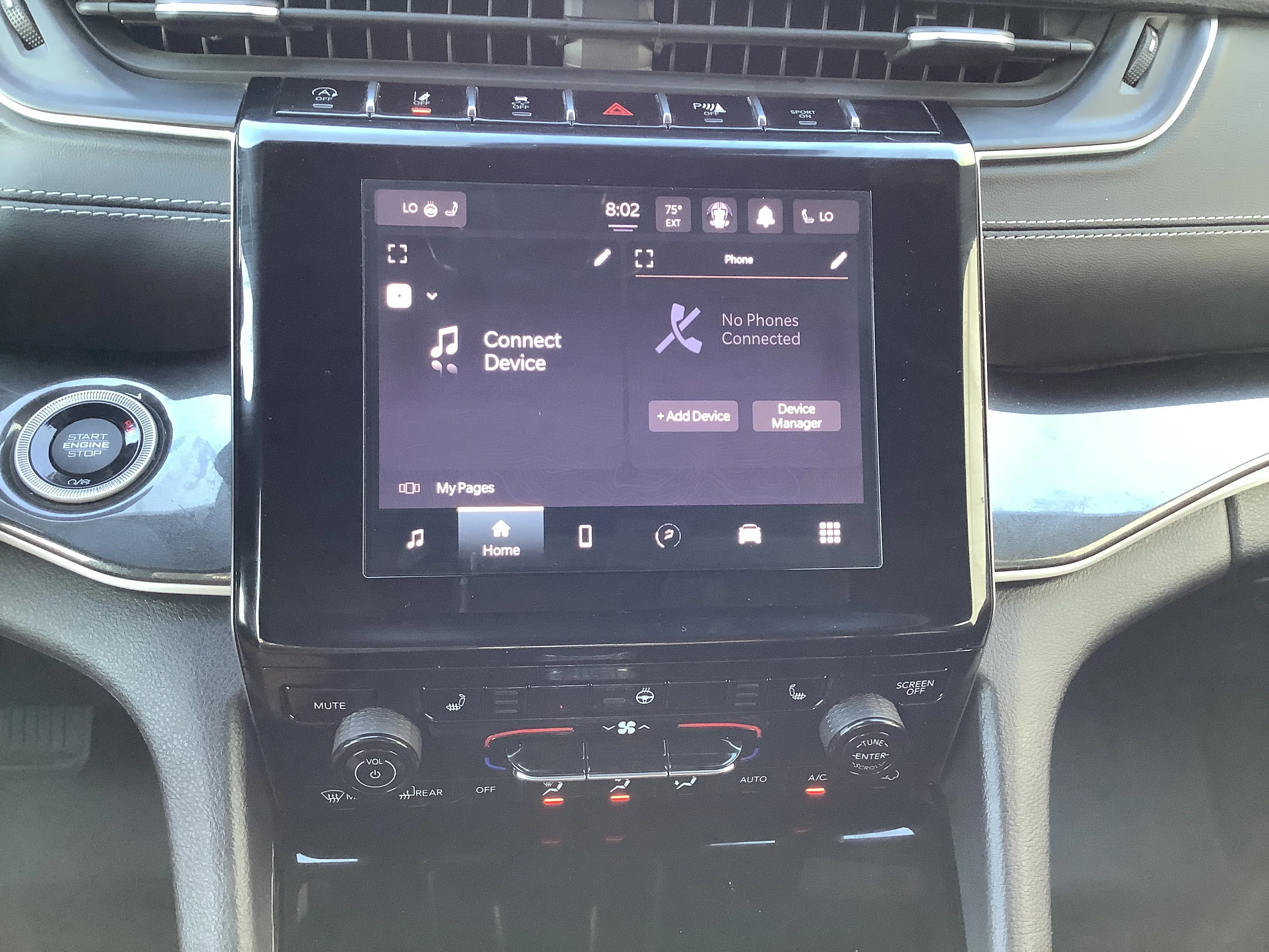 Used 2022 White Jeep Altitude image 20