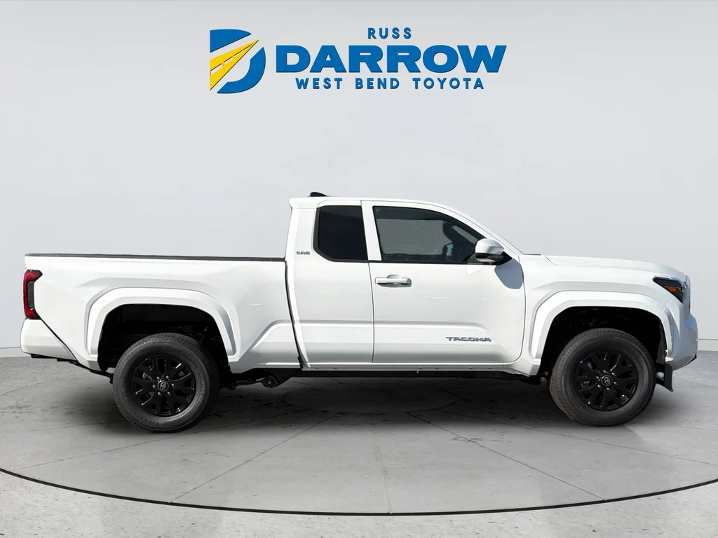 2026 Toyota Tacoma SR5 - Photo 6