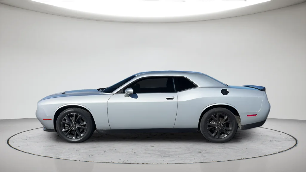 Used 2020 Silver Dodge SXT image 19